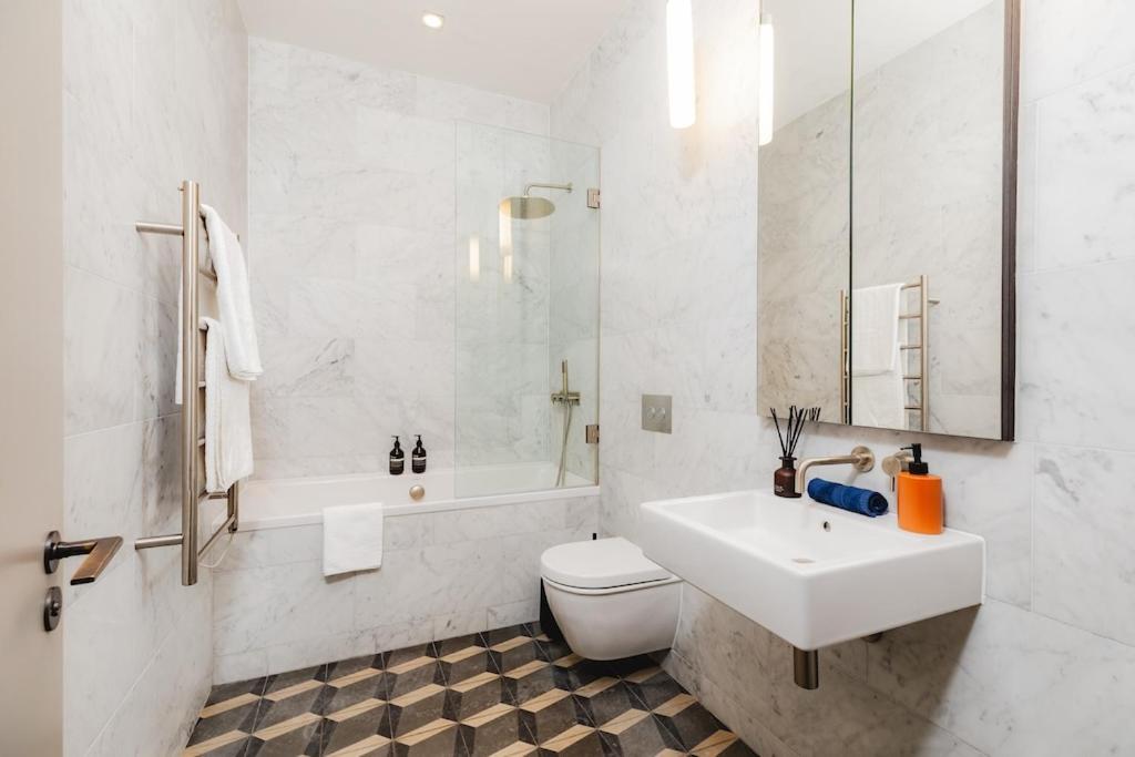 Shh! Oxford St Dream-Come-True Fam Design Hot Spot London Ngoại thất bức ảnh