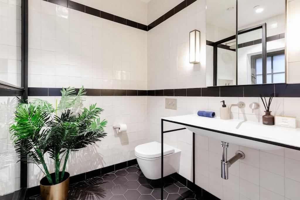 Shh! Oxford St Dream-Come-True Fam Design Hot Spot London Ngoại thất bức ảnh